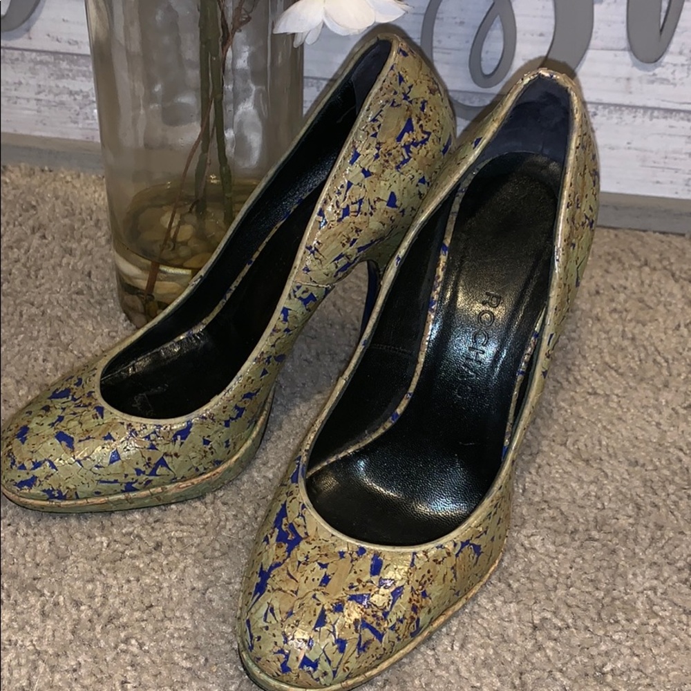 Vero Cuoio Distressed Lacquer Cork Rochas Pumps